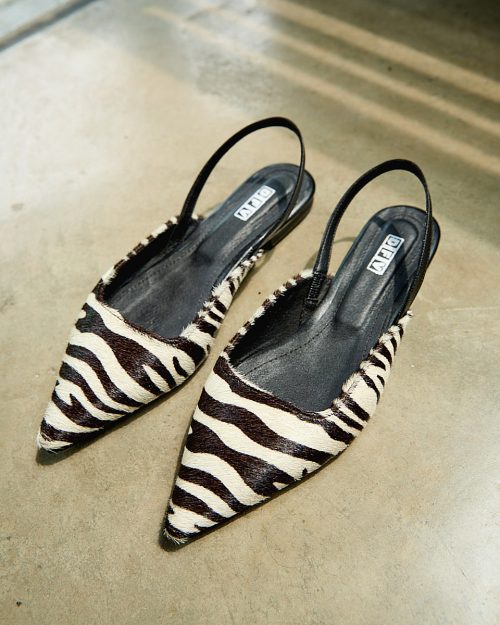Zapato Cerrado Destalonado en Cuero – Ref. Z-3176 Negro y Blanco Print