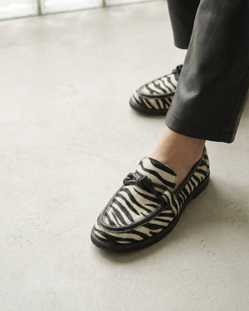 Zapato Cerrado/ Loafers en Cuero  - Ref. Z-3456 Print Blanco y Negro