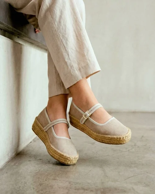 Zapato Tipo Merceditas (Mary Janes) - Ref. Z-3298 Blanco y Arena Gamuzado